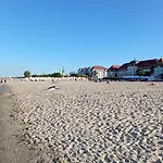Iwona Hostel - Budget Rooms With Private Bathrooms